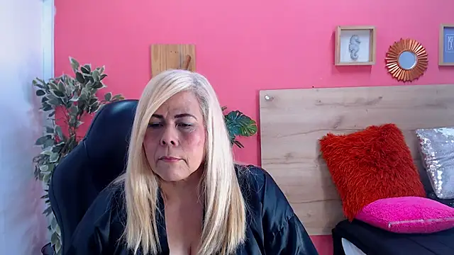 Snapshot of eva_colen50 chatting on 07-29-26, 05:34 eva colen50 online show from 07-29-26, 05:34