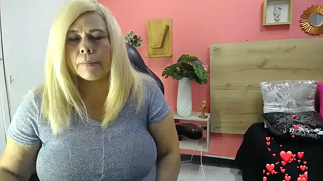 Snapshot of eva_colen50 chatting on 06-30-26, 06:19 eva colen50 online show from 06-30-26, 06:19