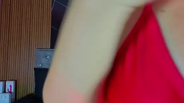 Sophiexx  online show from 04-10-26, 01:40