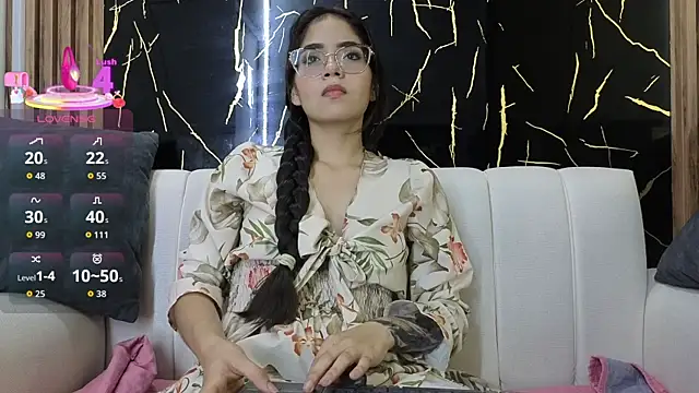 Snapshot of Carolina_pm chatting on 04-24-26, 12:01 Carolina pm online show from 04-24-26, 12:01