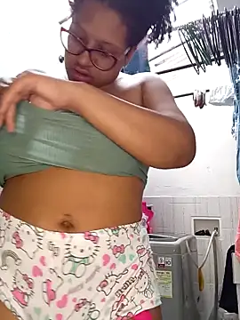 gigiblue89 online show from 04-05-26, 03:08