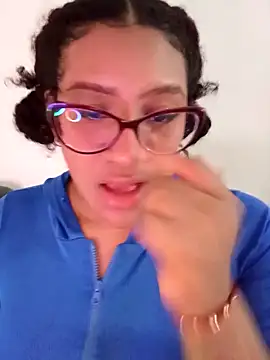 gigiblue89 online show from 03-25-26, 08:35