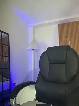 sara stormy online show from 04-16-26, 07:36