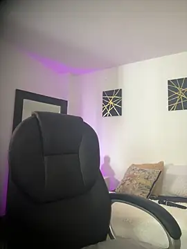 sara stormy online show from 04-12-26, 05:05