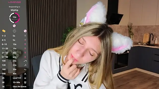 SuAvison online show from 03-23-26, 11:10