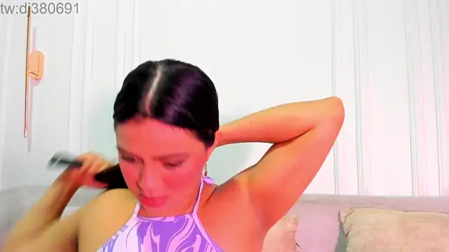 DulceQueen1 online show from 04-08-26, 12:06