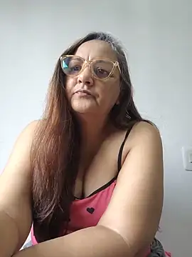 Noemipopi online show from 06-07-26, 01:16