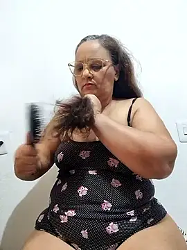 Snapshot of Noemipopi chatting on 02-26-26, 08:09 Noemipopi online show from 02-26-26, 08:09