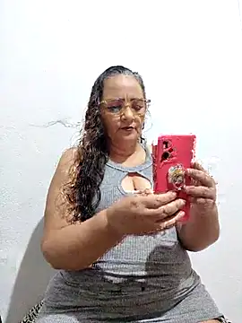 Snapshot of Noemipopi chatting on 02-23-26, 11:27 Noemipopi online show from 02-23-26, 11:27