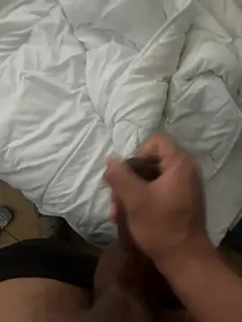 Snapshot of malditotalent chatting on 02-18-26, 10:01 malditotalent online show from 02-18-26, 10:01