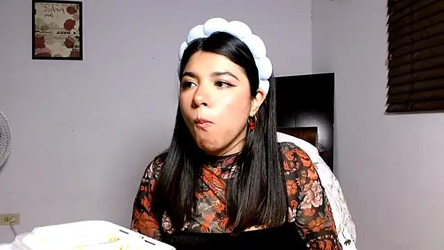 Snapshot of MiaDiamontLatin chatting on 04-22-26, 03:13 MiaDiamontLatin online show from 04-22-26, 03:13