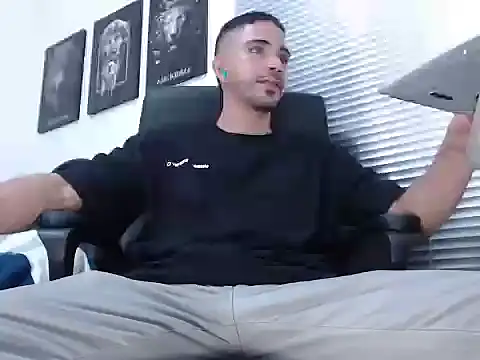 Kratoswolf online show from 03-28-26, 06:20