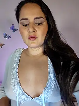 yissela92 online show from 04-09-26, 07:09