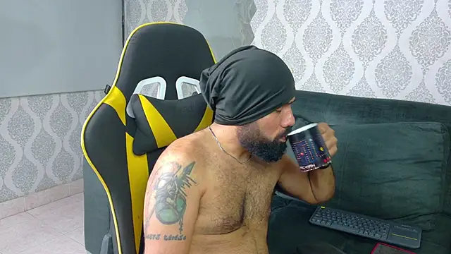 Snapshot of Michael_Boyss chatting on 05-19-26, 12:37 Michael Boyss online show from 05-19-26, 12:37