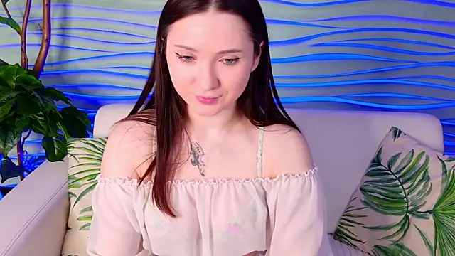 Snapshot of Tiny_BunnyX chatting on 04-12-26, 06:05 Tiny BunnyX online show from 04-12-26, 06:05