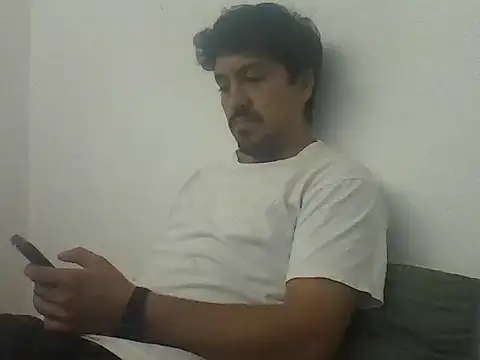 LeCorbu10 online show from 04-15-26, 02:17