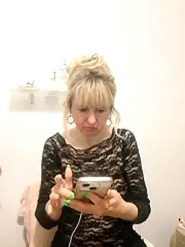 -Nefertiti- online show from 03-11-26, 12:26