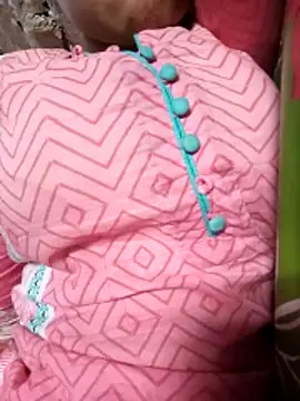 BreezySexyGirl69 online show from 04-07-26, 07:32