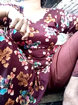 BreezySexyGirl69 online show from 05-03-26, 06:40
