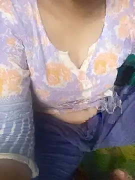BreezySexyGirl69 online show from 05-13-26, 07:15