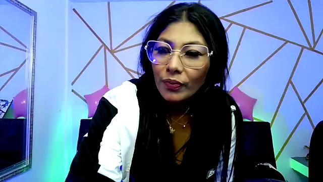 yvanna  smith online show from 02-19-26, 04:20