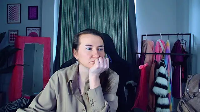 Golden Dragon online show from 04-19-26, 08:37