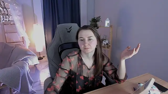 Golden Dragon online show from 04-08-26, 08:27