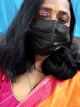 Snapshot of Raagini-Devi chatting on 02-18-26, 01:40 Raagini-Devi online show from 02-18-26, 01:40