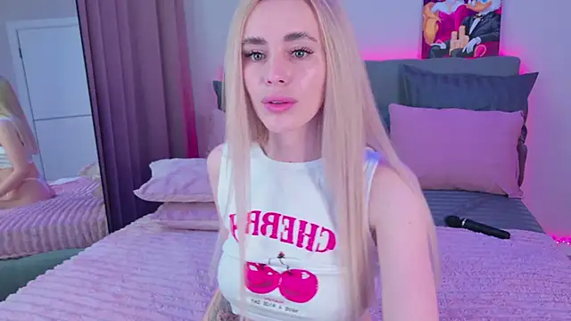 Snapshot of Rossy_X chatting on 05-26-26, 11:58 Rossy X online show from 05-26-26, 11:58