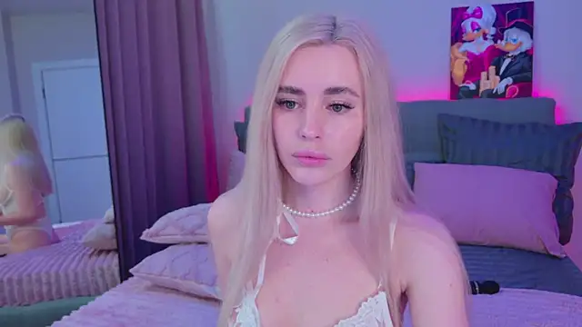 Snapshot of Rossy_X chatting on 05-25-26, 11:58 Rossy X online show from 05-25-26, 11:58
