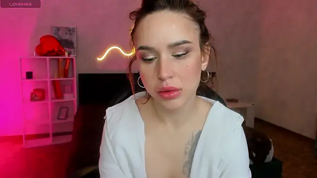 Snapshot of tina_xx_tina chatting on 02-20-26, 01:57 tina xx tina online show from 02-20-26, 01:57