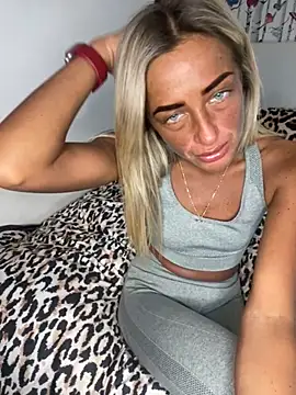 ScarlettGold  online show from 03-12-26, 10:52