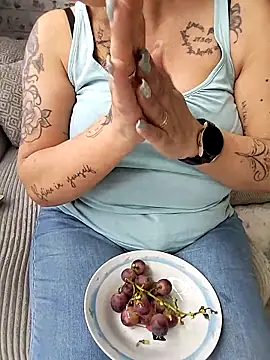 Emma12117 online show from 03-11-26, 10:20