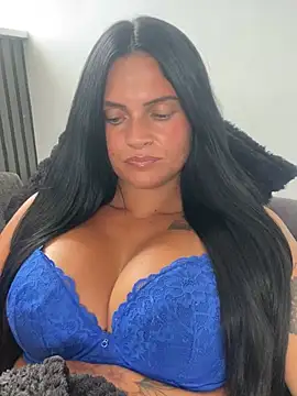 Snapshot of Destinylovex chatting on 07-15-26, 10:33 Destinylovex online show from 07-15-26, 10:33
