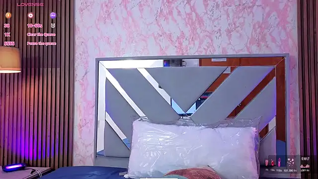 LittleeSara18 online show from 03-26-26, 11:08