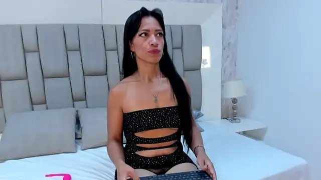 Snapshot of FernandaAvilax chatting on 02-19-26, 07:33 FernandaAvilax online show from 02-19-26, 07:33