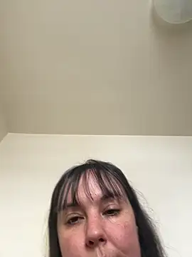 Snapshot of h_oney4411 chatting on 02-23-26, 04:29 h oney4411 online show from 02-23-26, 04:29