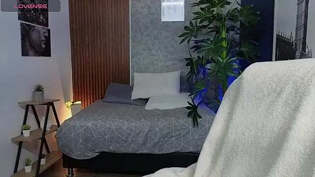 SophyAdams online show from 04-14-26, 09:53