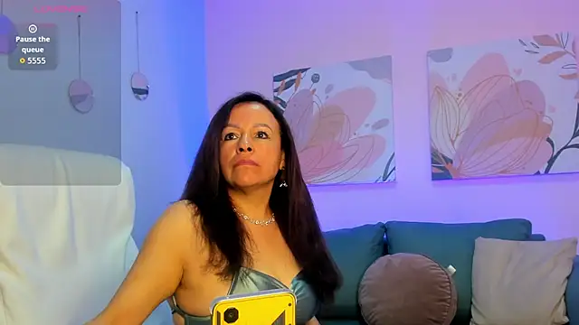 Ivonne 4 online show from 06-10-26, 01:01