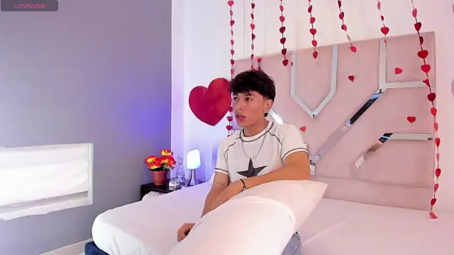 Angel Lux online show from 02-25-26, 07:03