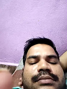 Snapshot of rkr1996kum chatting on 07-10-26, 05:13 rkr1996kum online show from 07-10-26, 05:13