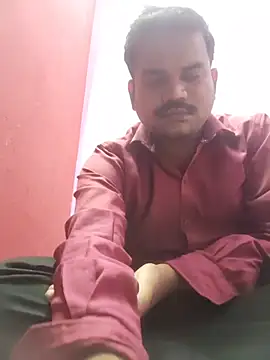 Snapshot of rkr1996kum chatting on 07-12-26, 05:25 rkr1996kum online show from 07-12-26, 05:25
