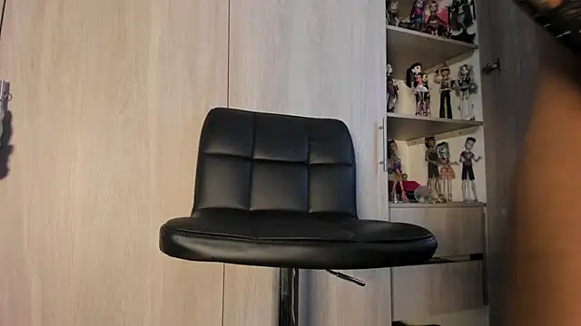 Snapshot of sweetveronicalodge chatting on 04-11-26, 02:43 sweetveronicalodge online show from 04-11-26, 02:43