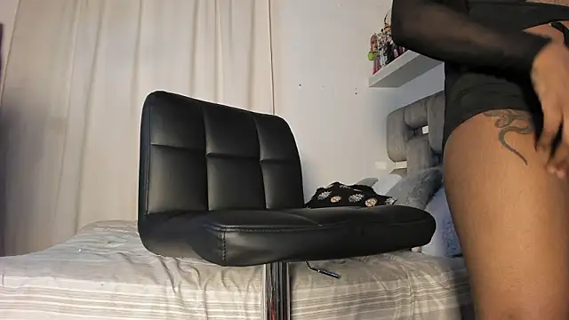 Snapshot of sweetveronicalodge chatting on 03-06-26, 09:26 sweetveronicalodge online show from 03-06-26, 09:26