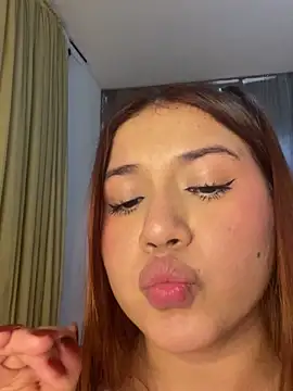 scarleth marquezz online show from 04-11-26, 07:45