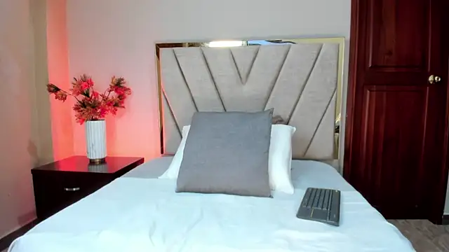 AnnaDenver online show from 04-10-26, 12:50