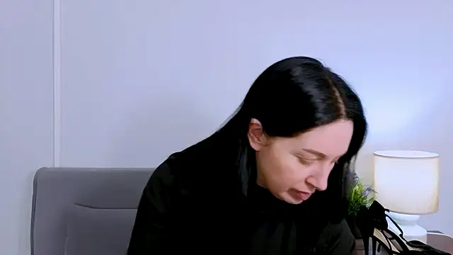 MiaFair online show from 03-31-26, 03:25