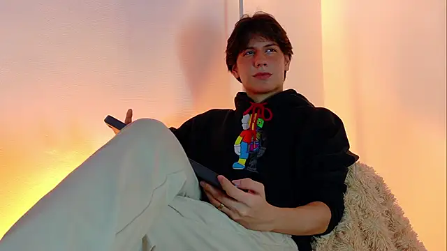 lui x dust online show from 03-10-26, 04:27