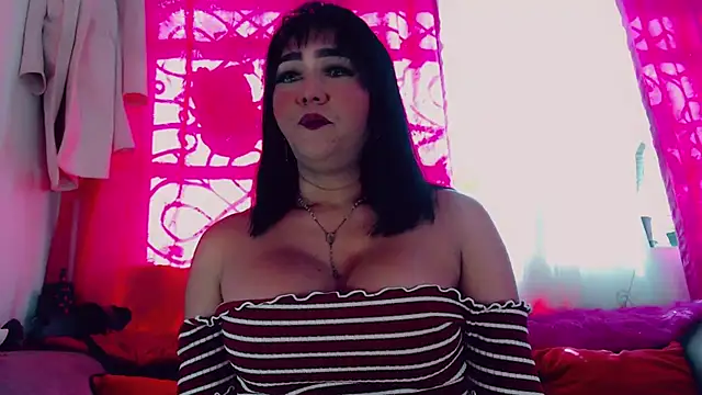 Snapshot of DeboraGill chatting on 05-25-26, 08:29 DeboraGill online show from 05-25-26, 08:29