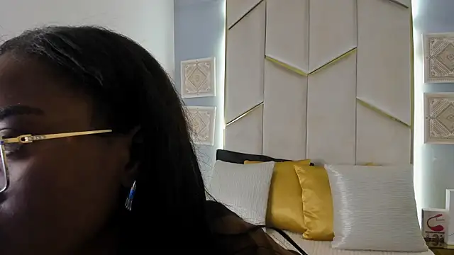 Snapshot of KarinaaCoxx chatting on 06-28-26, 01:06 KarinaaCoxx online show from 06-28-26, 01:06